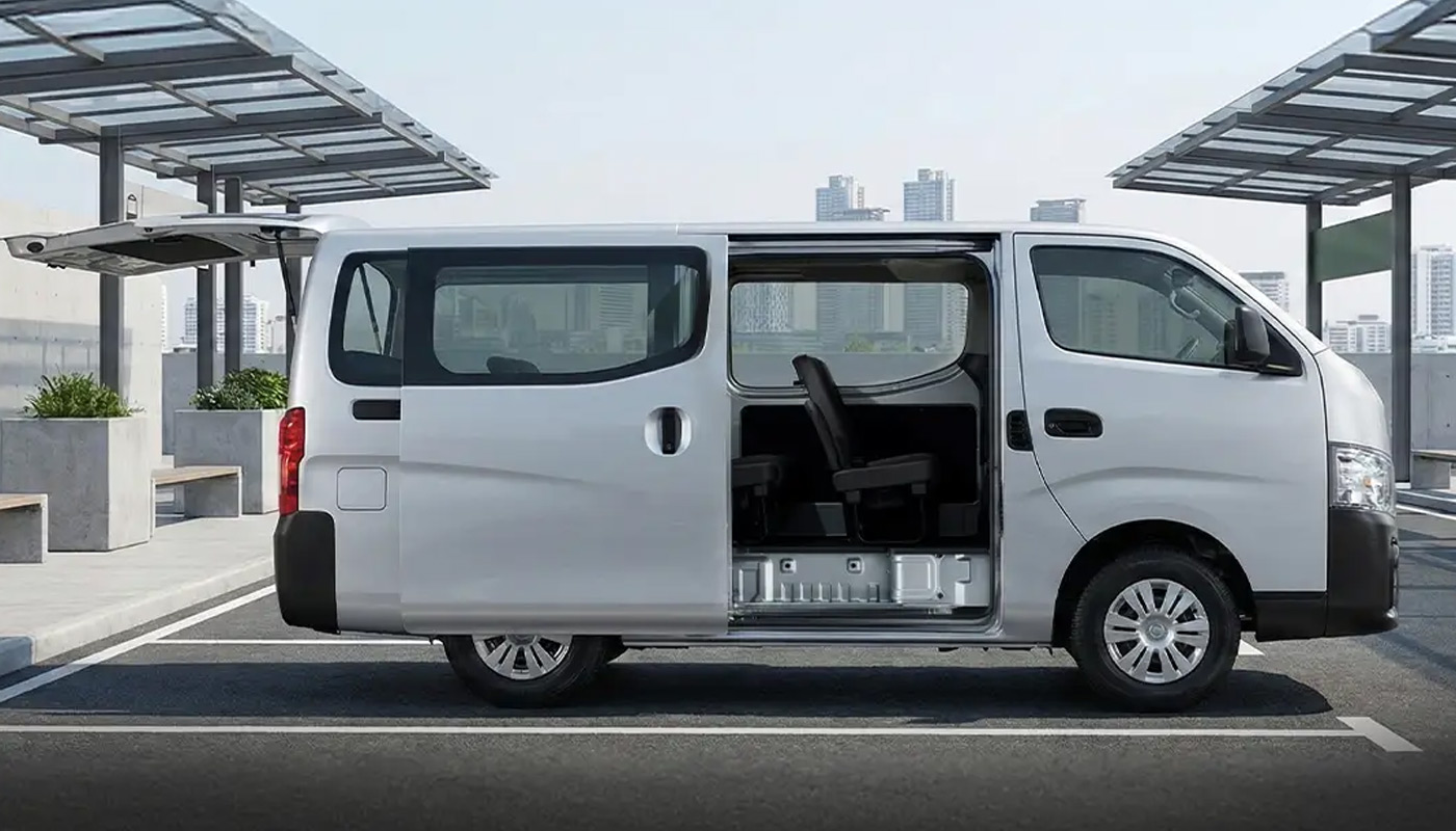 Image of Mitsubishi Versa Van