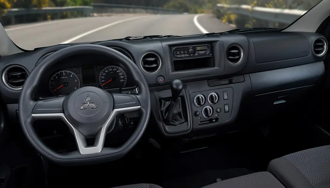 Image of Mitsubishi Versa Van